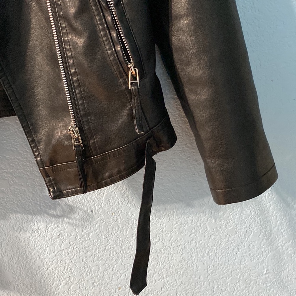 Jacket - Picture 7 of 9